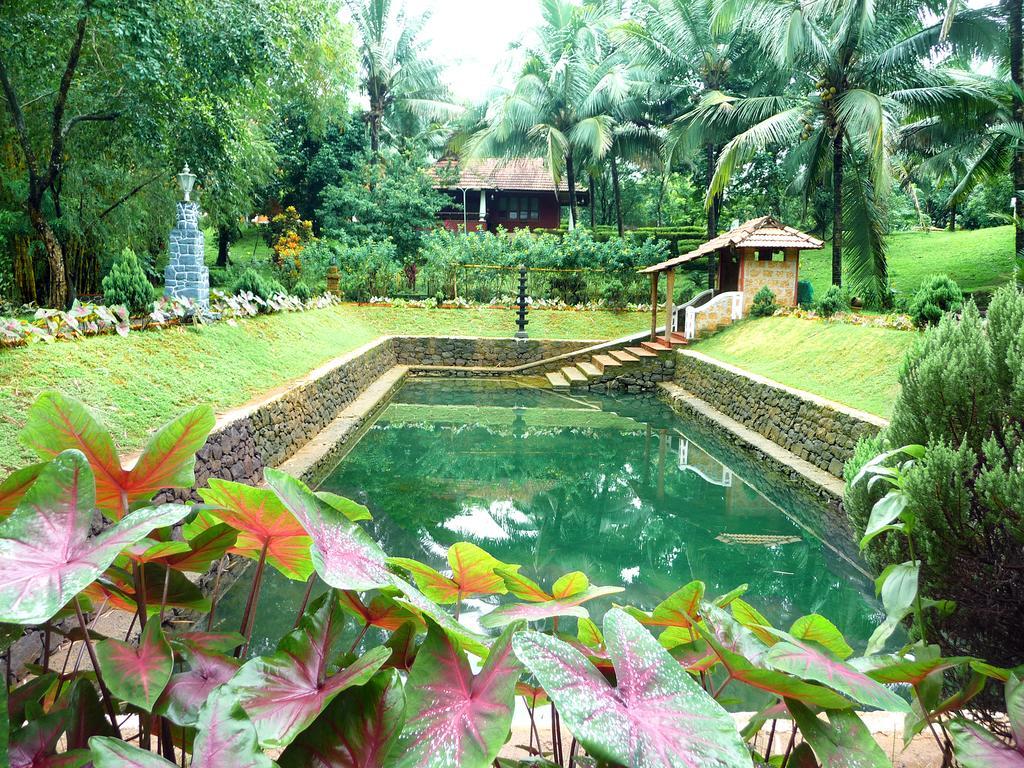 索玛鸟礁湖度假村 Kotamangalam 外观 照片