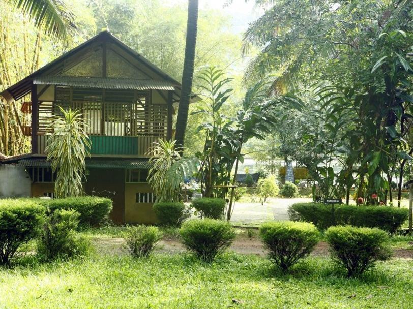 索玛鸟礁湖度假村 Kotamangalam 外观 照片